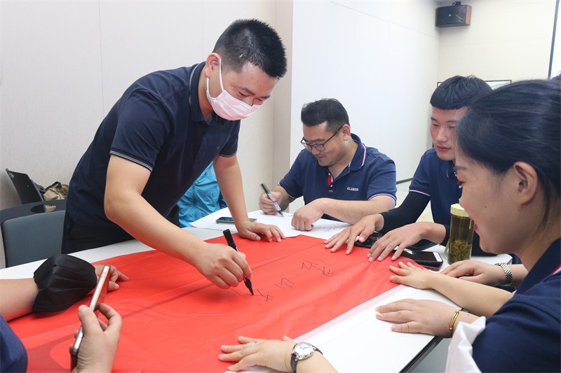 逆风飞扬 决战7月——万搏网页版-万搏（中国）
7月PK启动大会